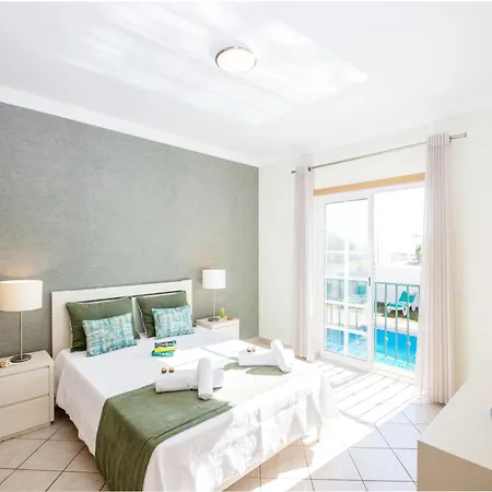 Villa In Olhos De Agua With Private Pool * Албуфейра