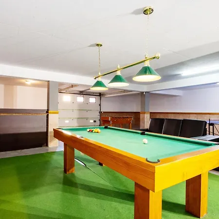 Villa In Olhos De Agua With Private Pool Албуфейра