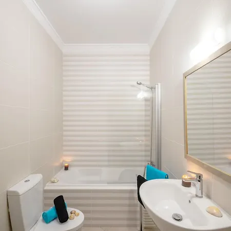 Vila Villa In Olhos De Agua With Private Pool Albufeira